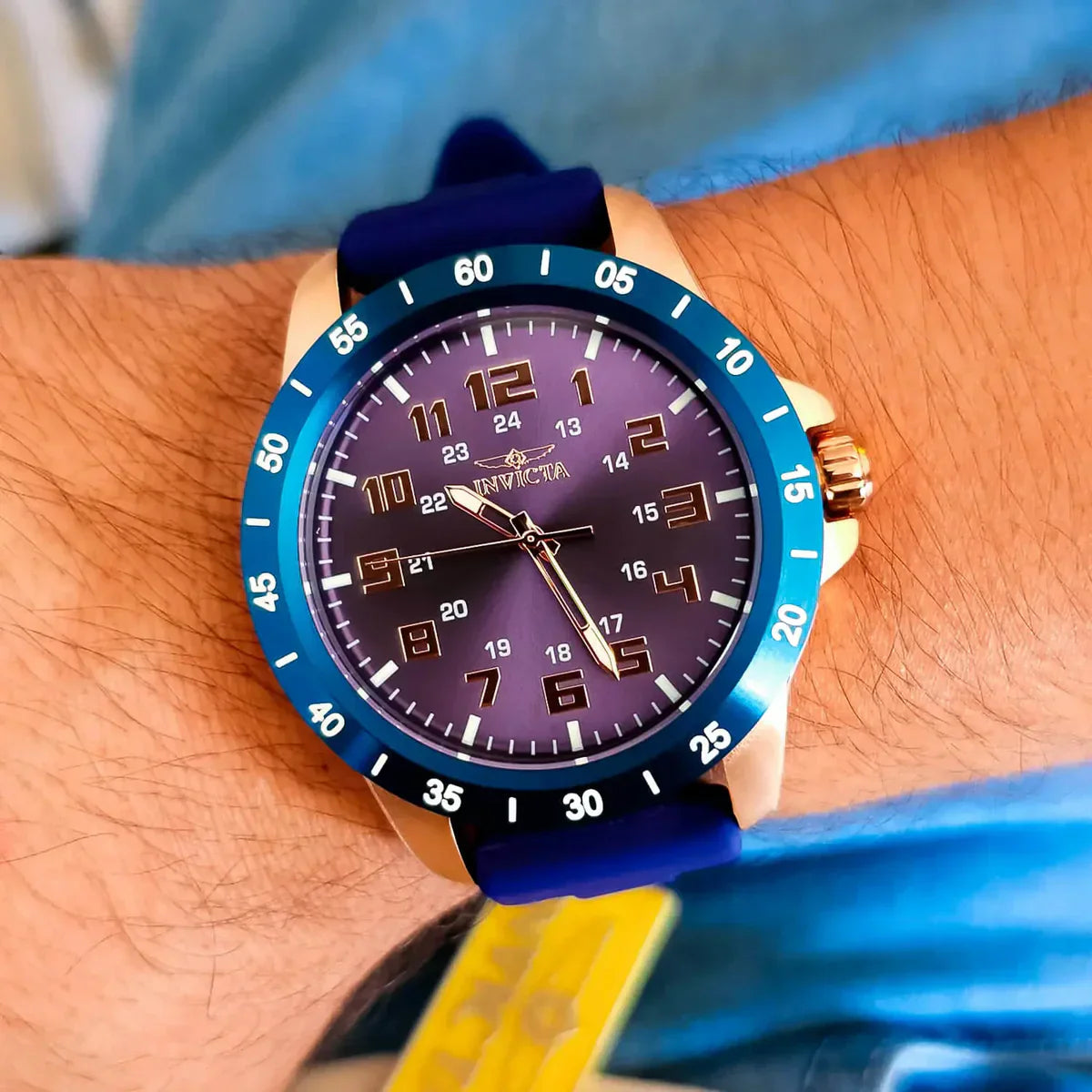 ¿Cómo combinar tu reloj con tu outfit? Tips de estilo para hombres con 5 modelos destacados
