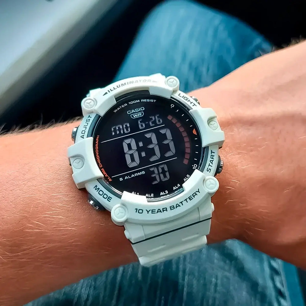 Reloj Casio AE-1500WH-8B2V Hombre Resina Blanco