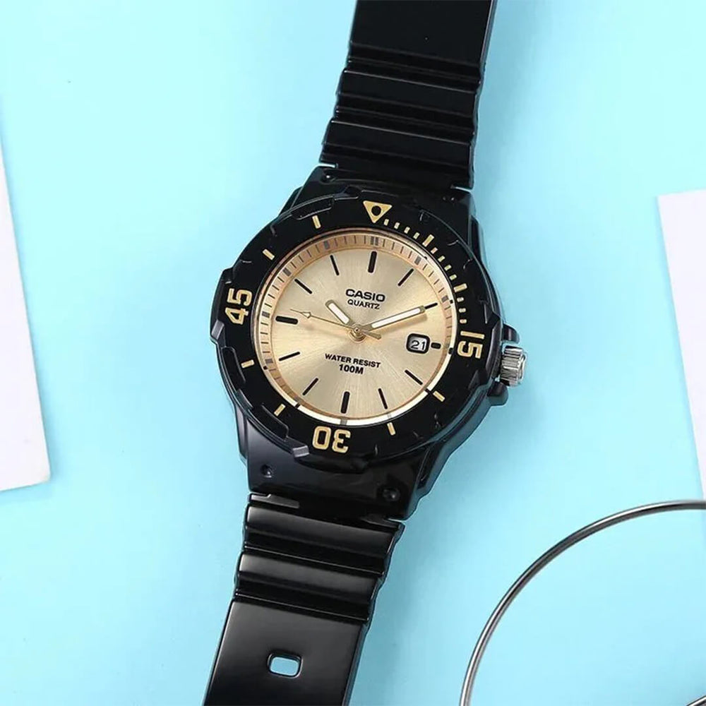Reloj Casio LRW-200H-9EV Mujer Resina Negro
