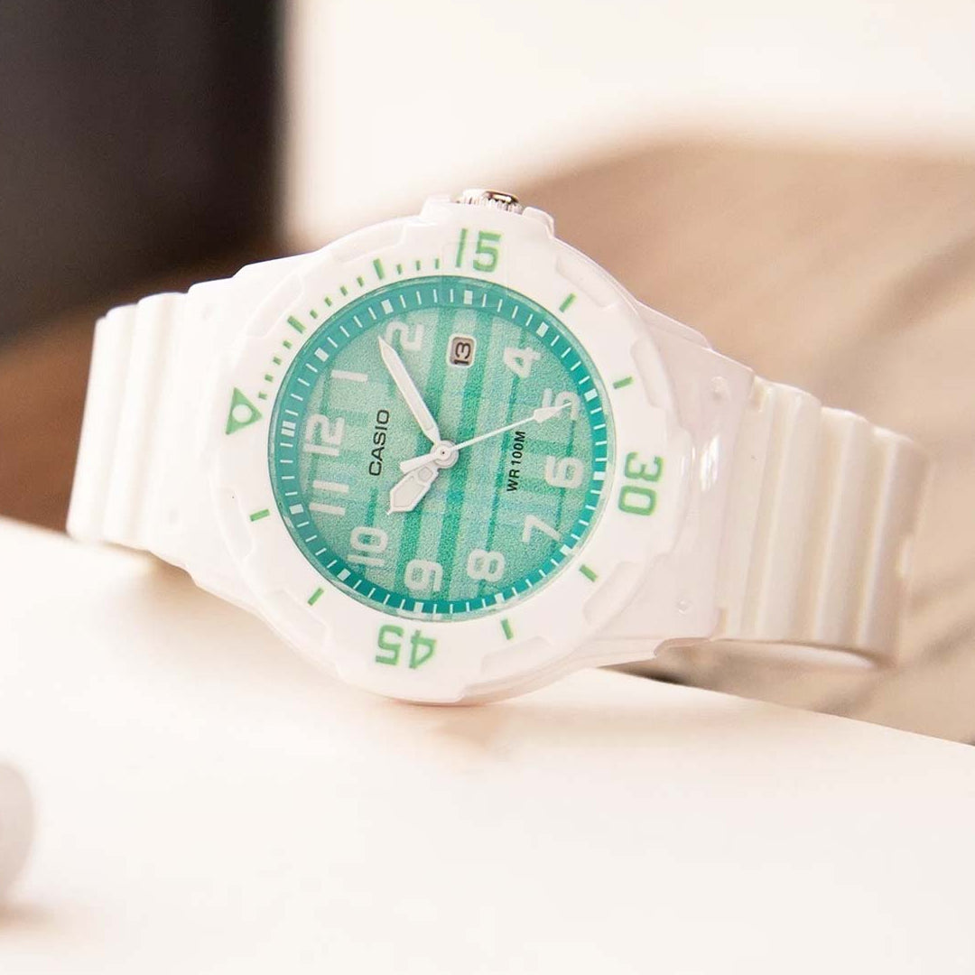 Reloj Casio LRW-200H-3C Mujer Resina Blanco | CAS-M-43