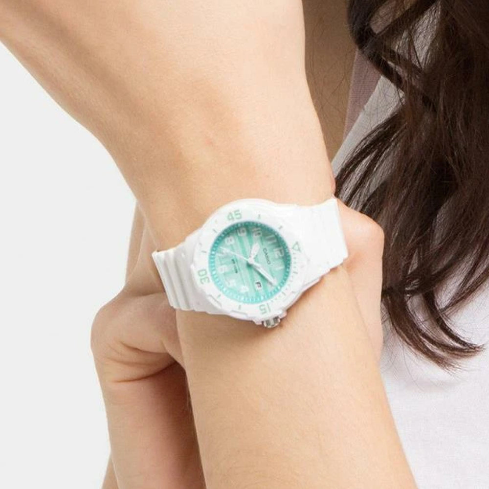 Reloj Casio LRW-200H-3C Mujer Resina Blanco | CAS-M-43