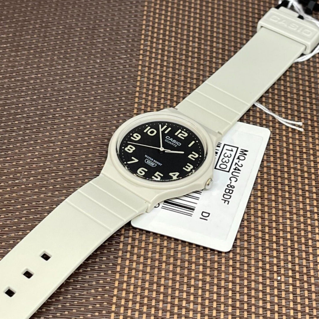Reloj Casio MQ-24UC-8B Mujer Resina Blanco