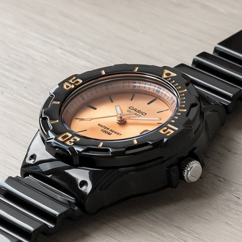 Reloj Casio LRW-200H-9E2VDF Mujer Resina Negro