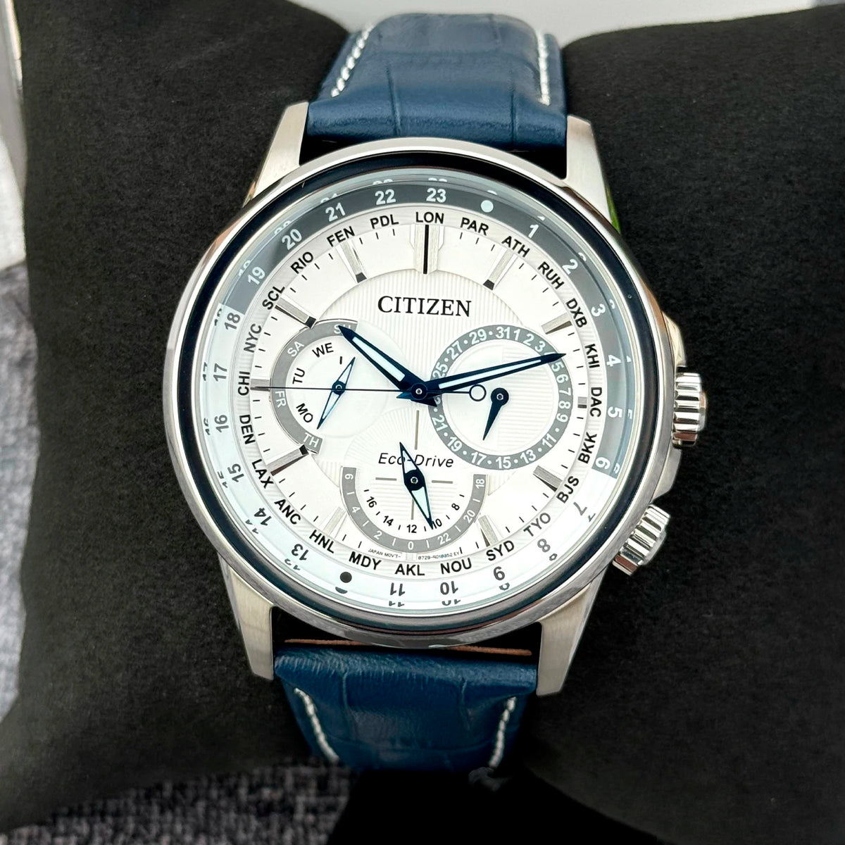 RELOJ CITIZEN AZUL CON BLANCO BU2020-02A CIT-4