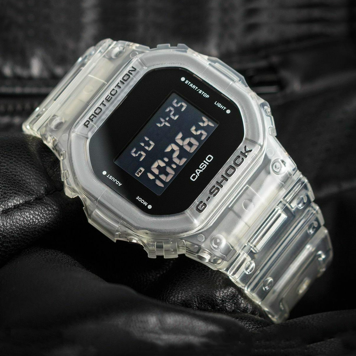 RELOJ G-SHOCK GRIS TRANSLÚCIDO DW5600SKE-7 G-SK-78