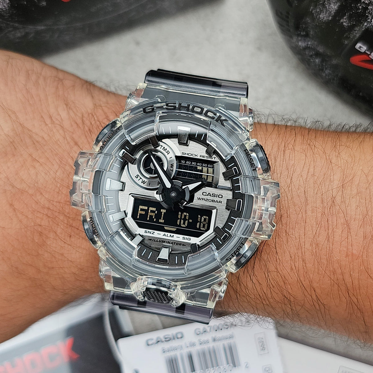 RELOJ G-SHOCK TRANSPARENTE CON NEGRO G-S-30