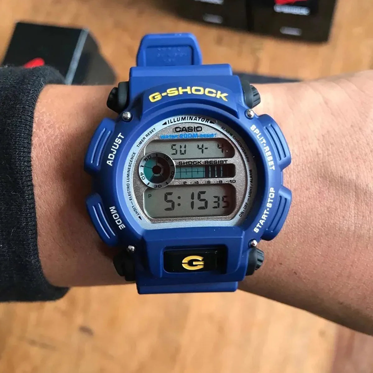 RELOJ G-SHOCK AZUL CON GRIS DW-9052-2VDR G-SK-116