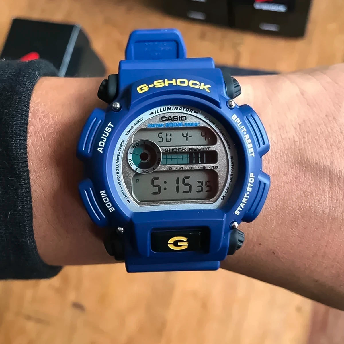 RELOJ G-SHOCK AZUL CON GRIS DW-9052-2VDR G-SK-116