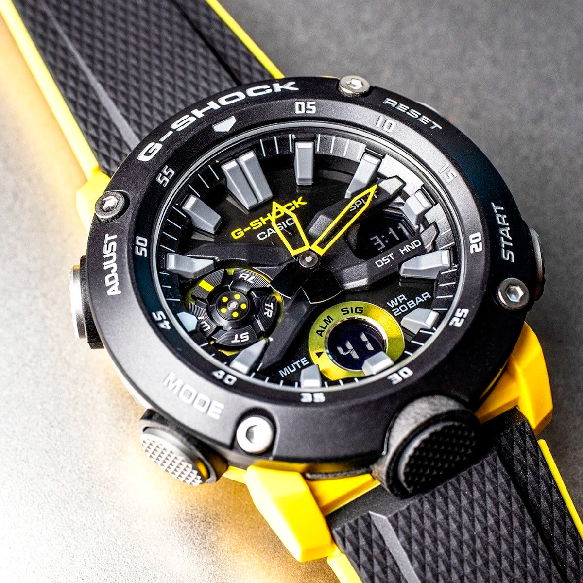 RELOJ G-SHOCK NEGRO CON AMARILLO GA-2000-1A9 G-SK-13