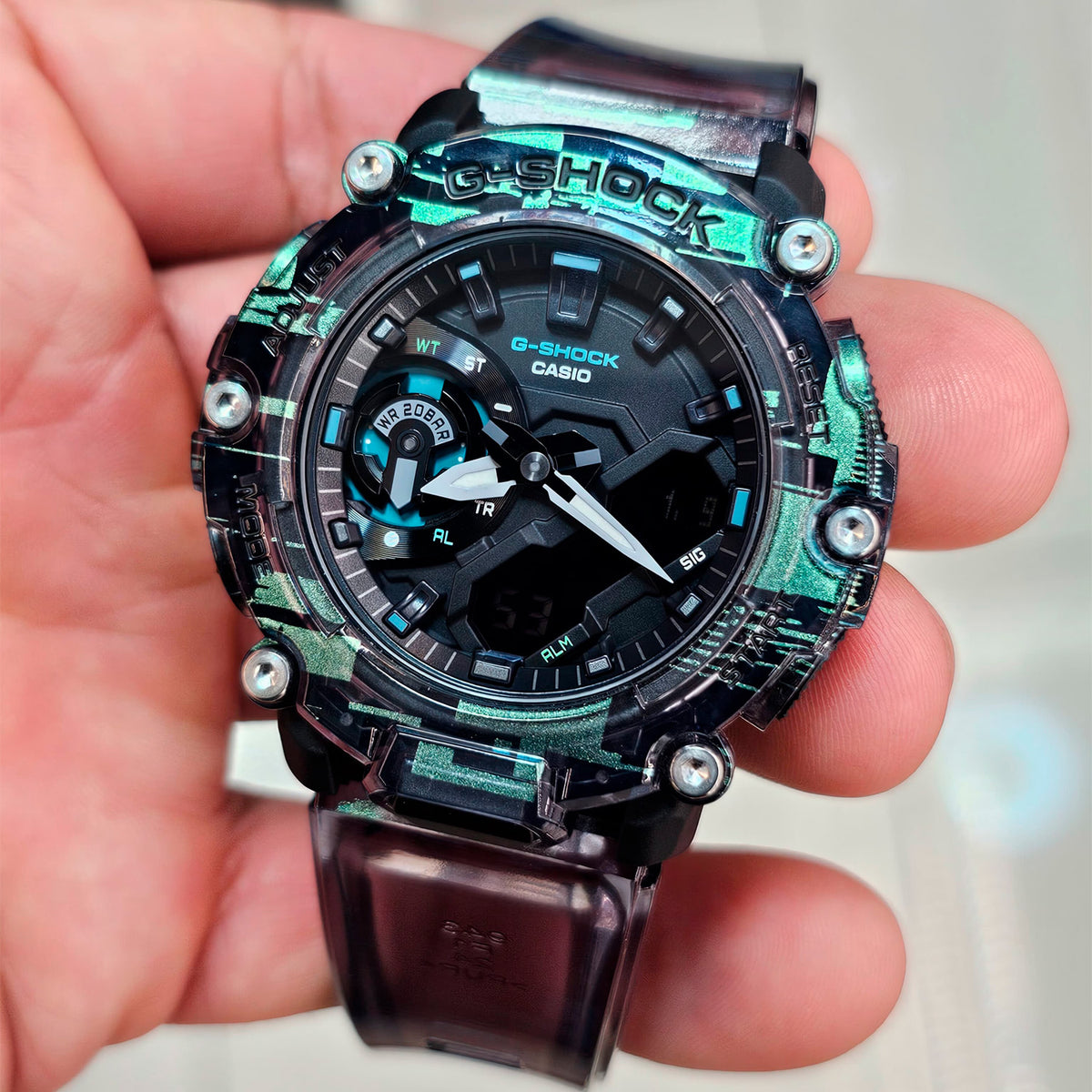 RELOJ G-SHOCK TRASLÚCIDO GA-2200NN-1A G-SK-156