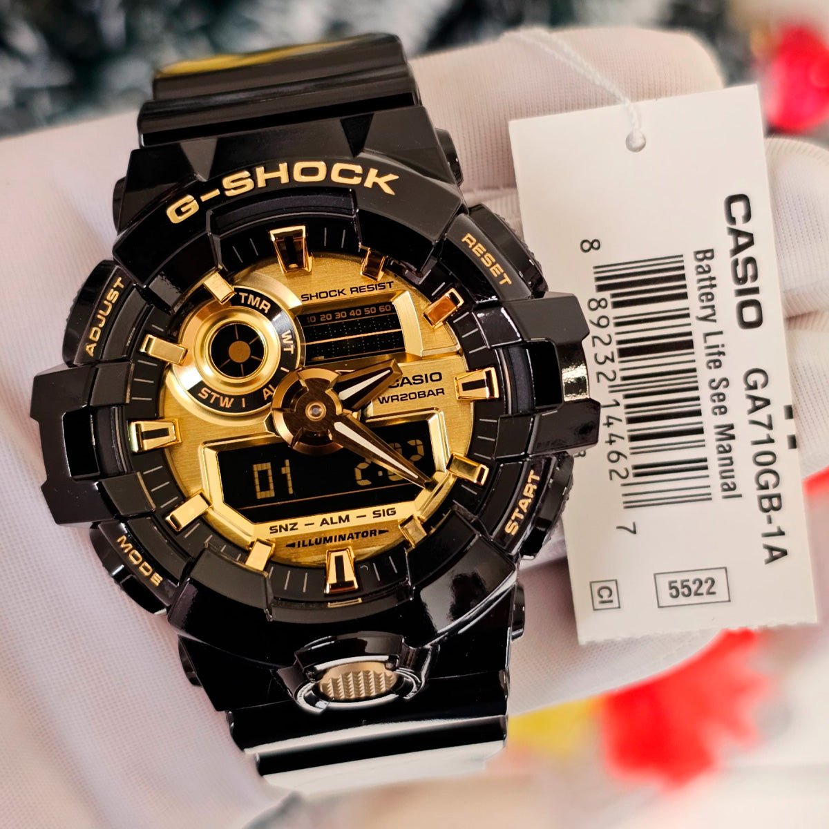 RELOJ G-SHOCK NEGRO DORADO GA-710GB-1ACR G-SK-179