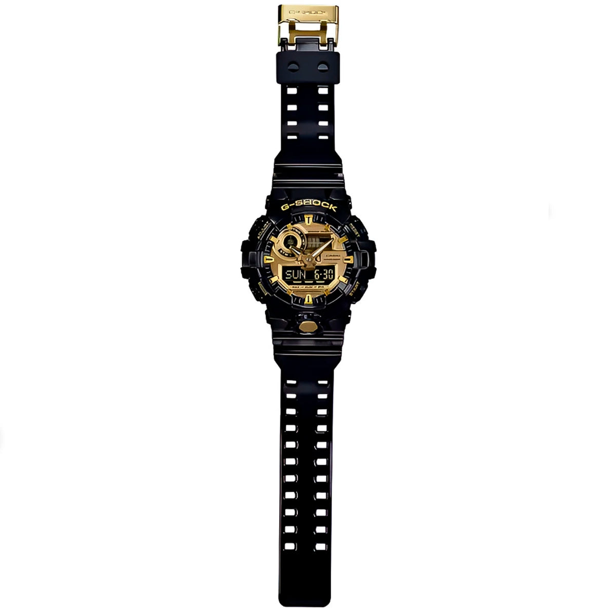 RELOJ G-SHOCK NEGRO DORADO GA-710GB-1ACR G-SK-179