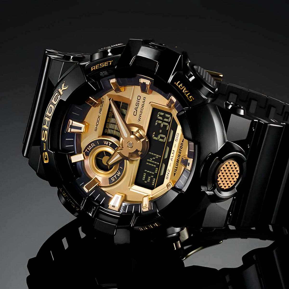 RELOJ G-SHOCK NEGRO DORADO GA-710GB-1ACR G-SK-179