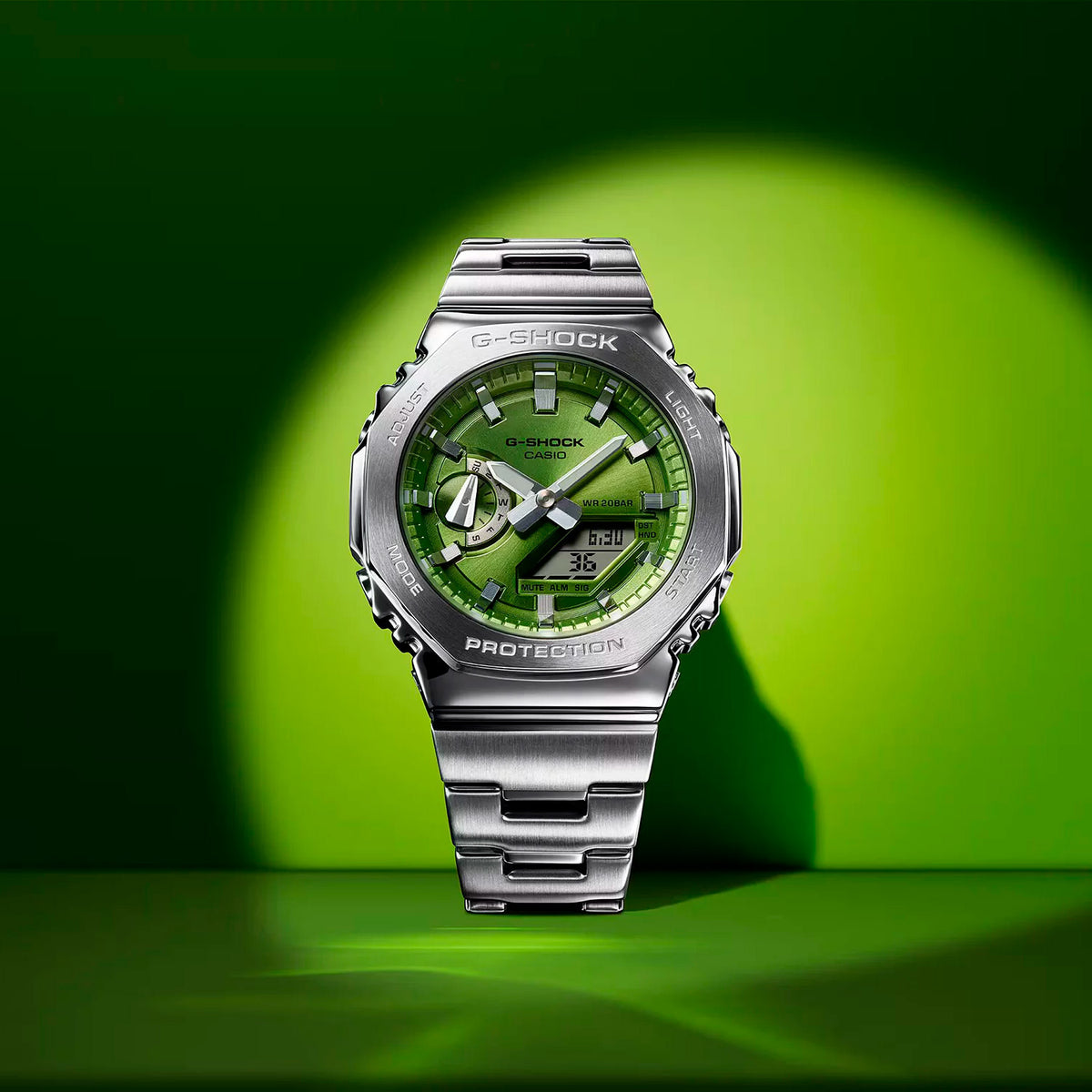 RELOJ G-SHOCK PLATEADO CON VERDE GM-2110D-3A G-SK-187