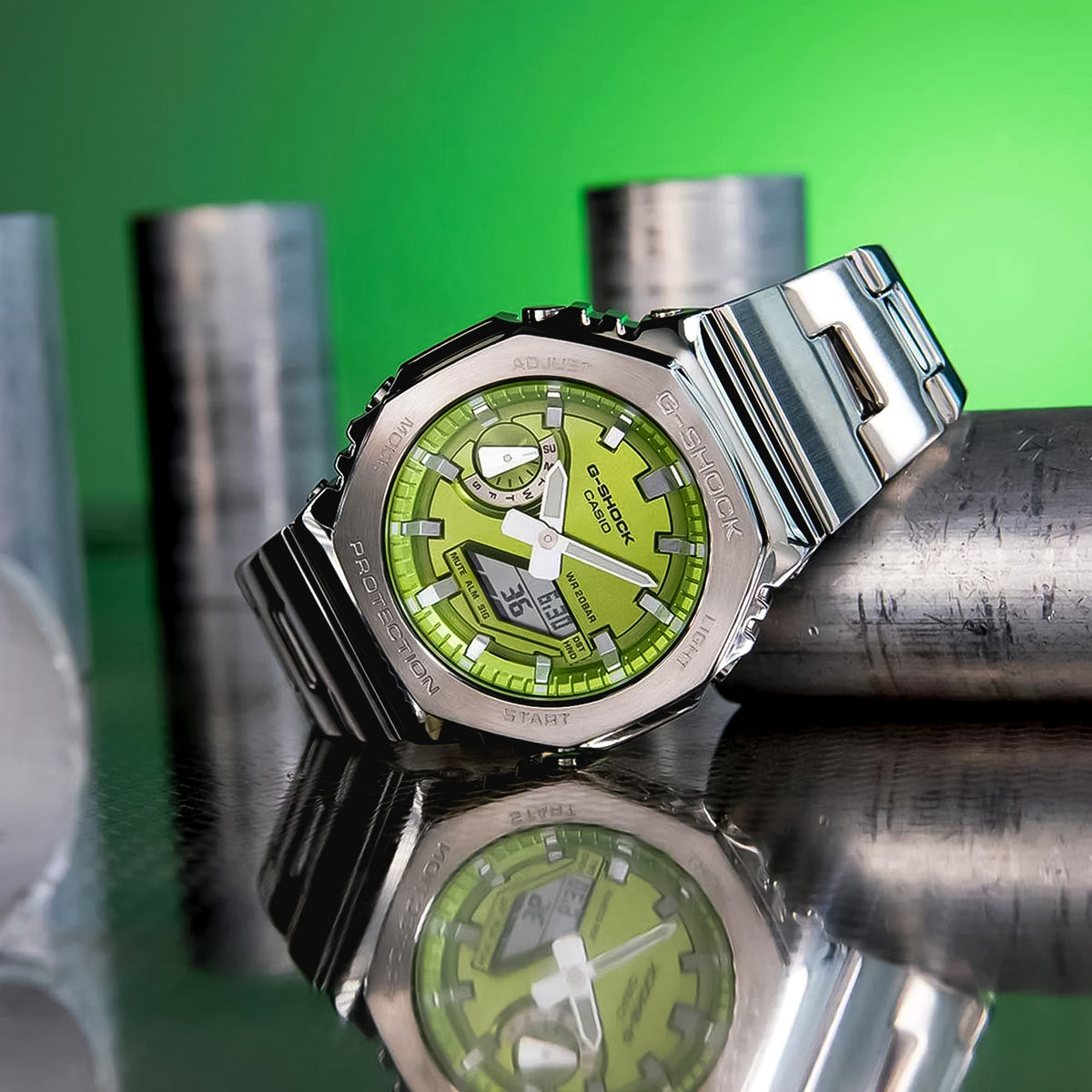 RELOJ G-SHOCK PLATEADO CON VERDE GM-2110D-3A G-SK-187