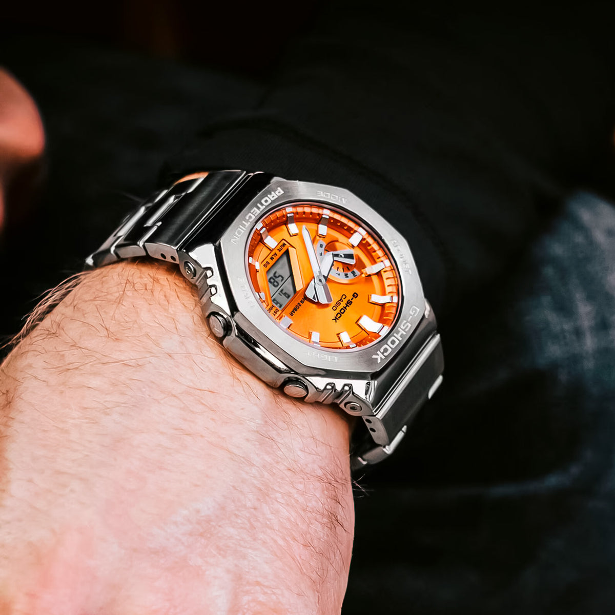 RELOJ G-SHOCK PLATEADO CON NARANJA GM-2110D-4A G-SK-188