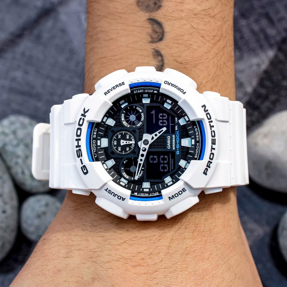 RELOJ G-SHOCK BLANCO GA-100B-7A G-SK-1