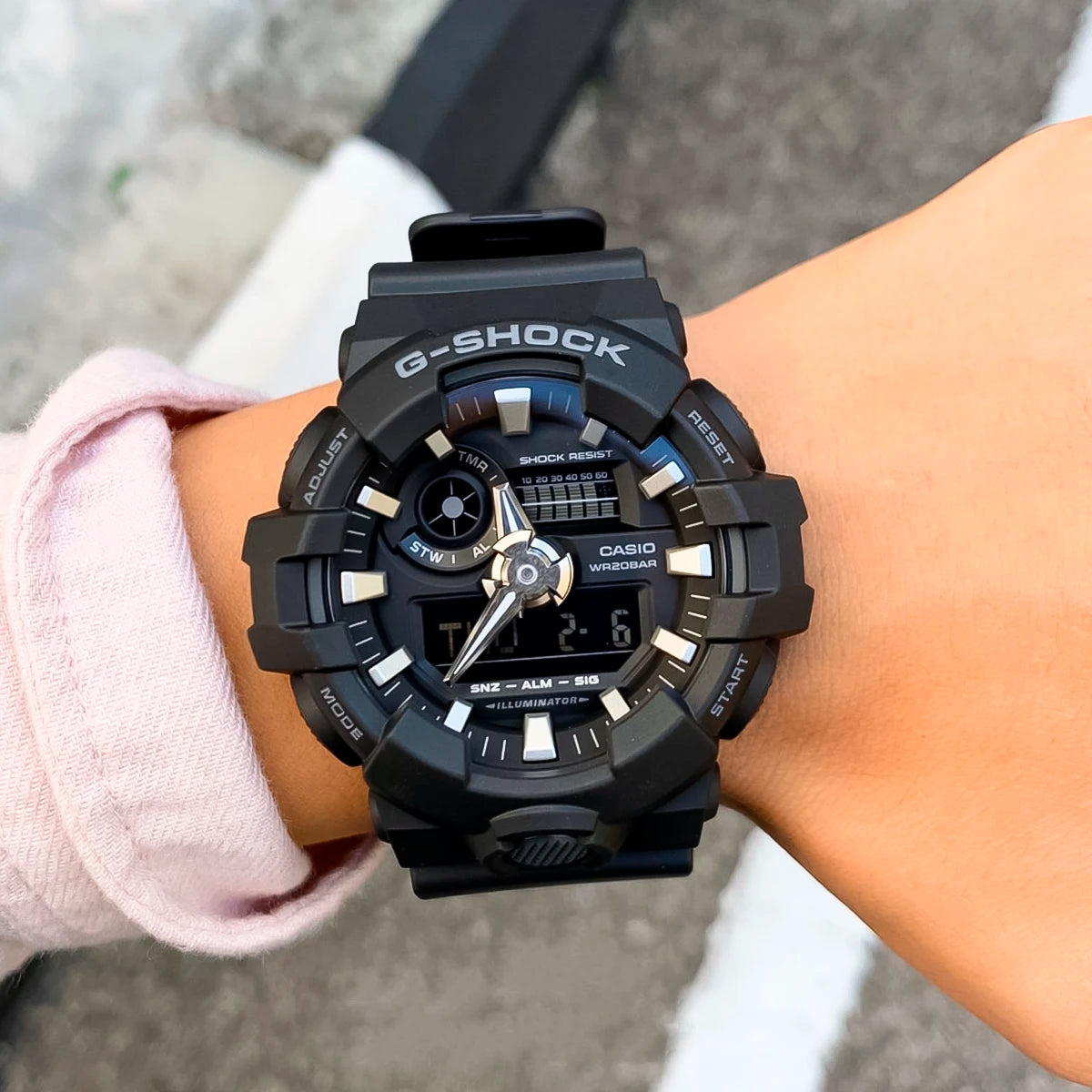 RELOJ G-SHOCK NEGRO GA-700-1B G-SK-36