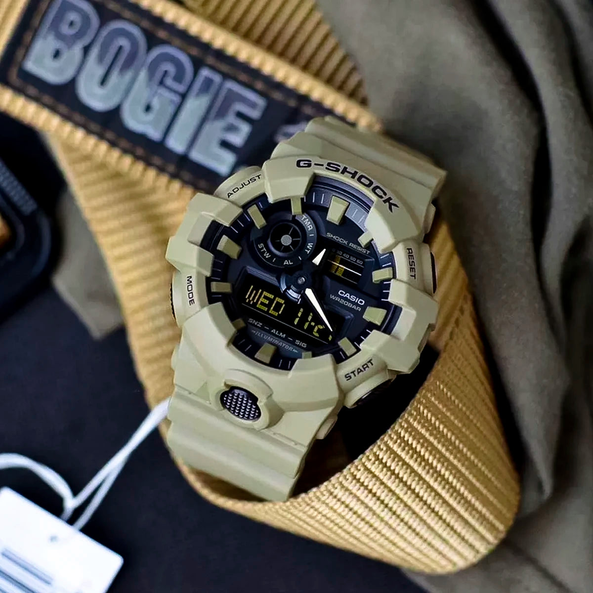 RELOJ G-SHOCK BEIGE GA-700UC-5A G-SK-38