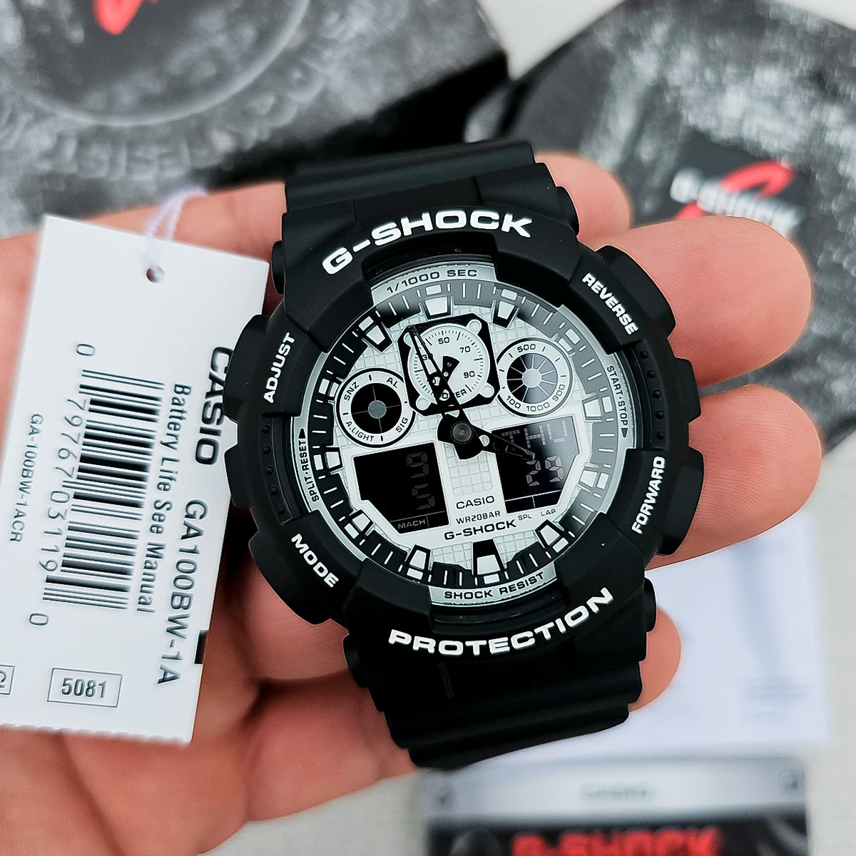 RELOJ G-SHOCK NEGRO CON BLANCO GA-100BW-1A G-SK-39