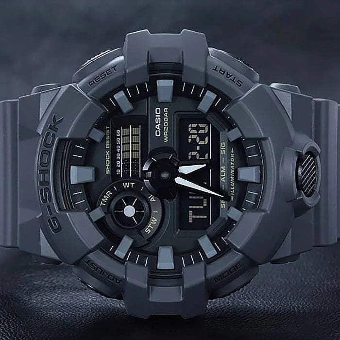 RELOJ G-SHOCK GRIS GA-700UC-8A G-SK-51