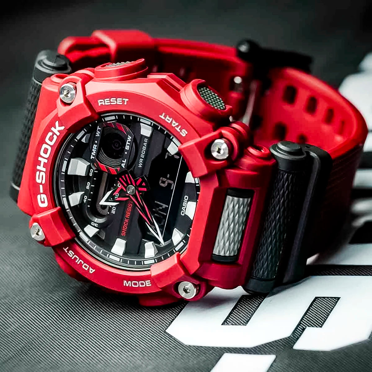 RELOJ G-SHOCK ROJO CON NEGRO GA-900-4A G-SK-7