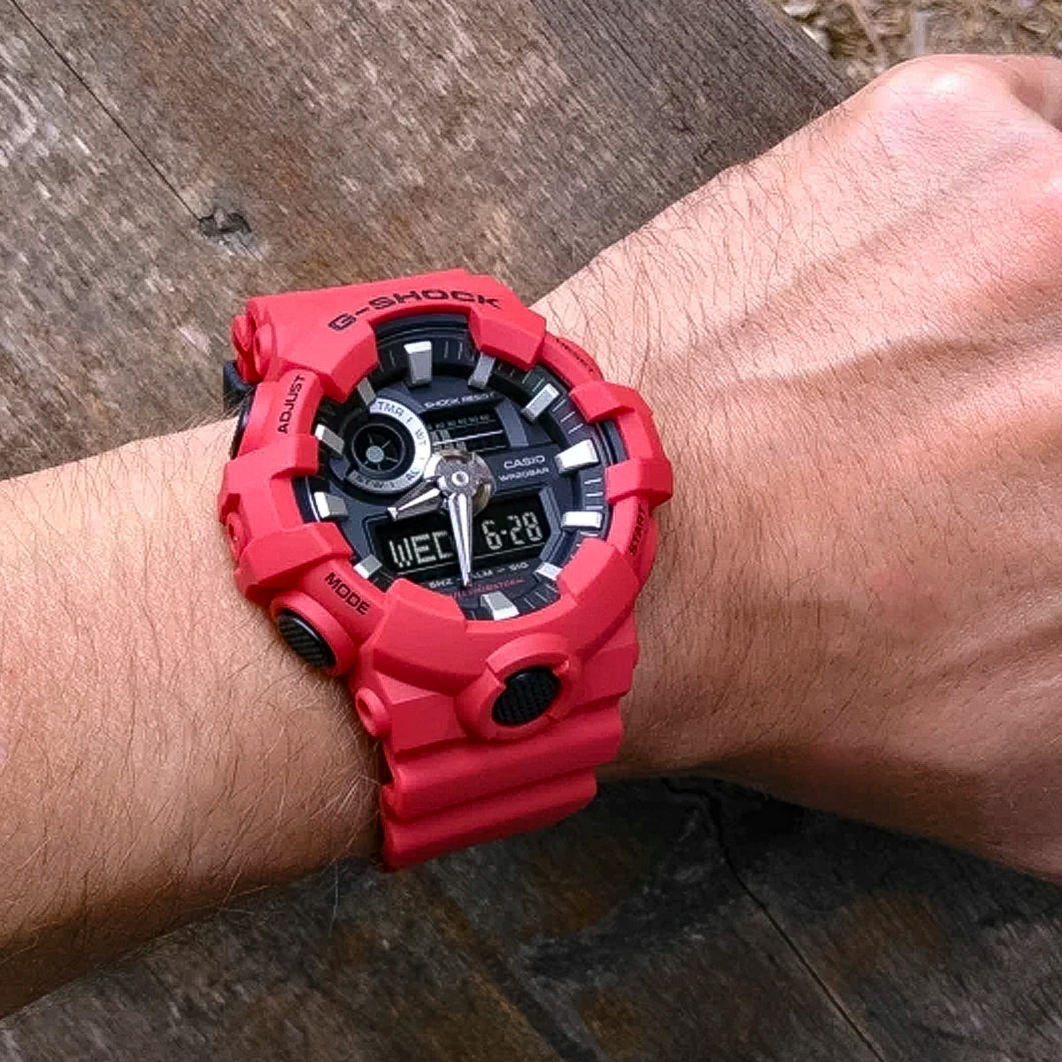 RELOJ G-SHOCK ROJO GA-700-4A G-SK-8