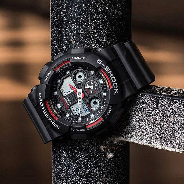 RELOJ G-SHOCK NEGRO CON ROJO G-S-73