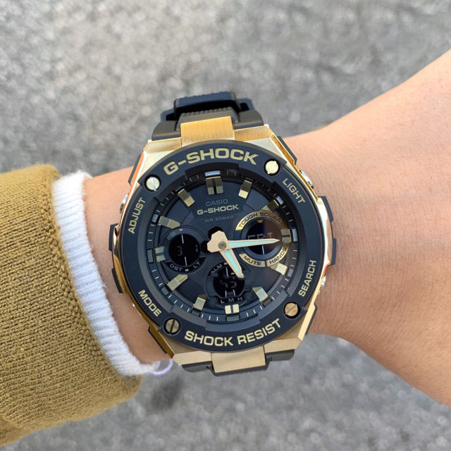 RELOJ G-SHOCK STEEL NEGRO DORADO G-S-82