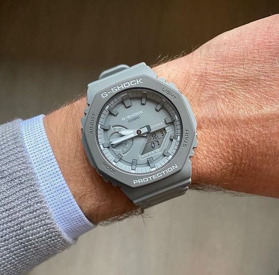 RELOJ G-SHOCK CARBÓN GRIS G-S-111