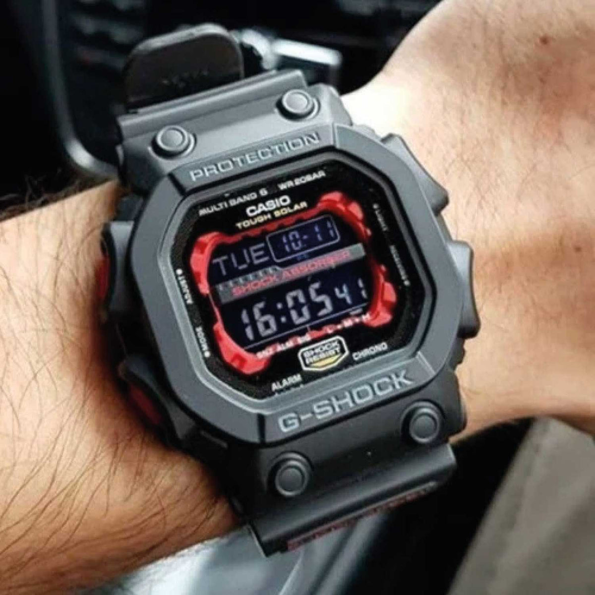 RELOJ G-SHOCK NEGRO CON ROJO G-S-208