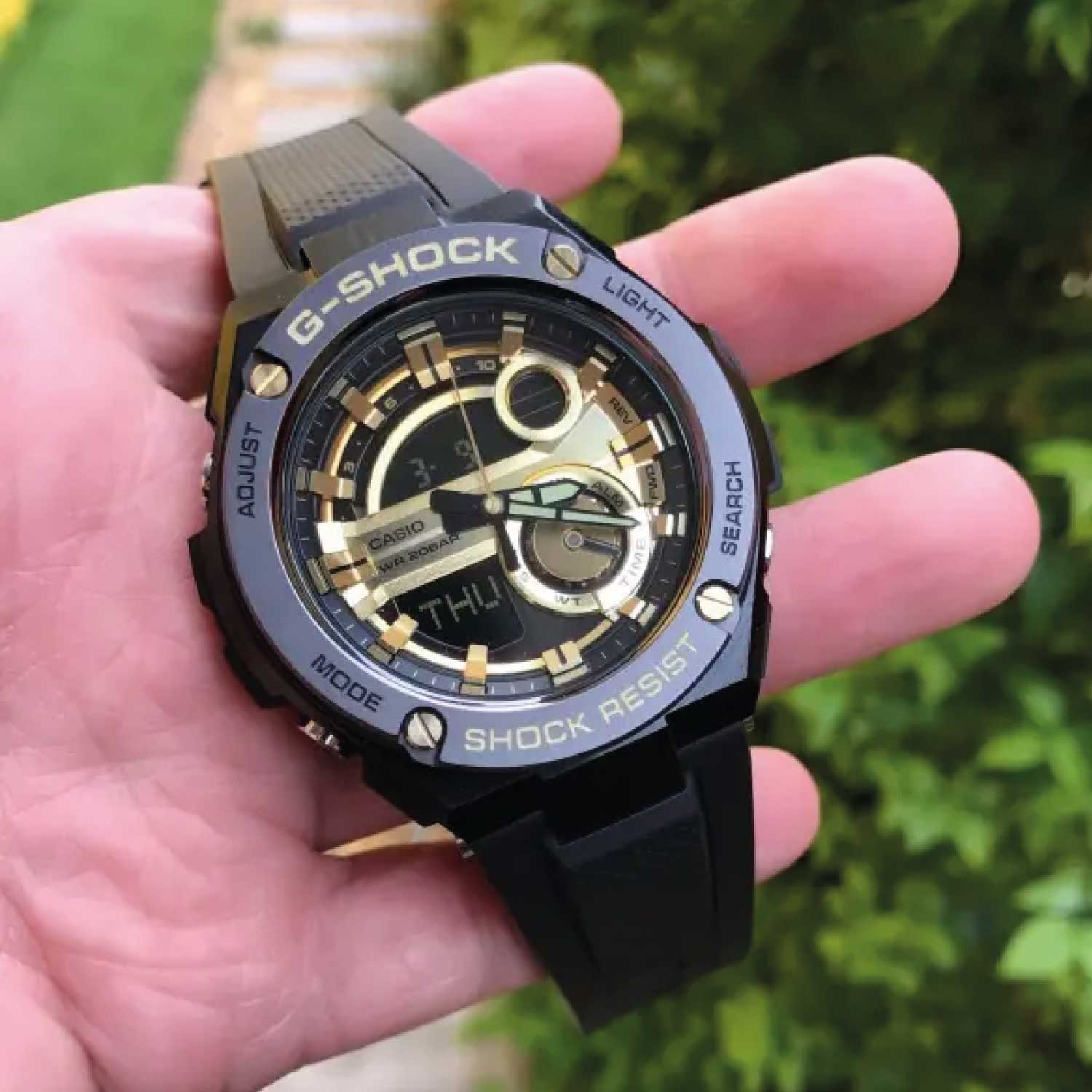 G shock negro online dorado