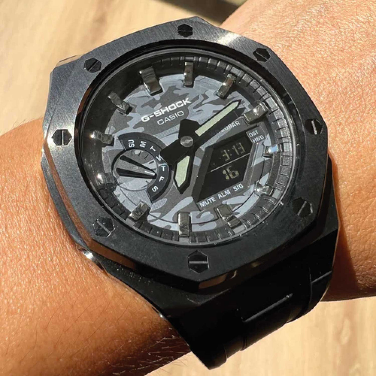 RELOJ G-SHOCK NEGRO CON GRIS G-S-217