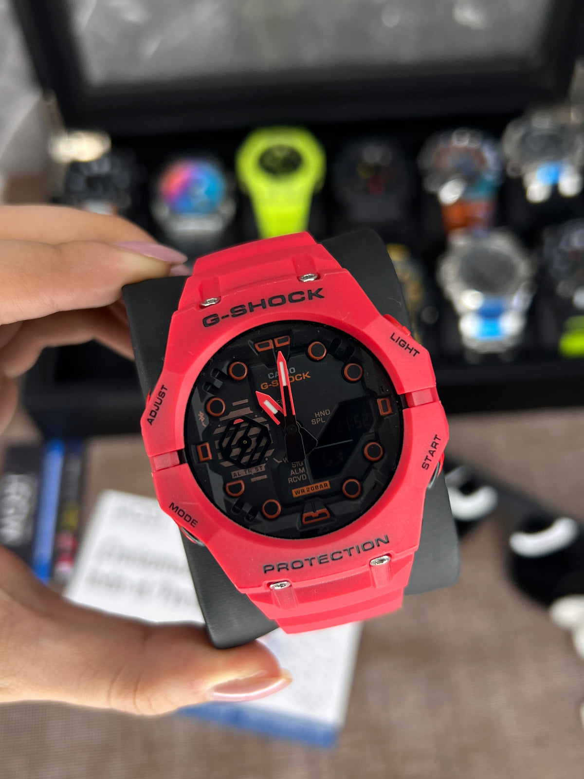 RELOJ G-SHOCK ROJO CON NEGRO G-S-186