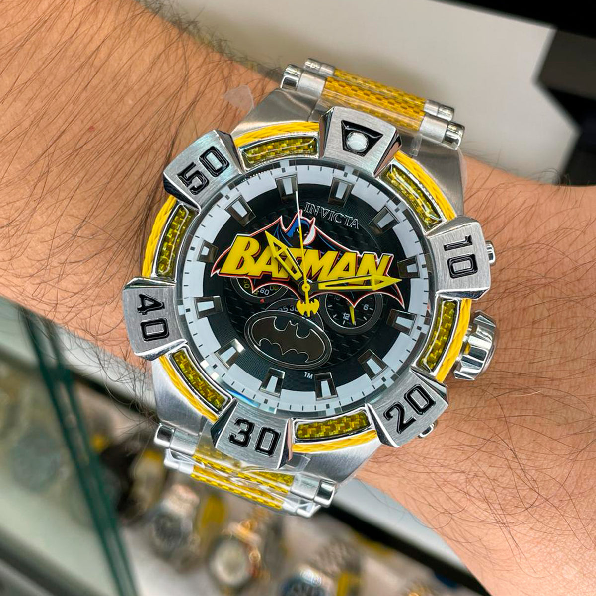 RELOJ INVICTA DC COMICS 41137 INV-194