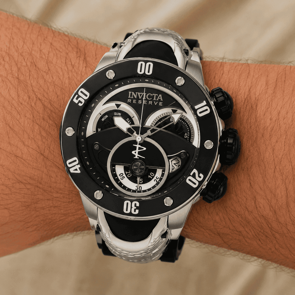 Reloj Invicta Kraken 36328 Hombre Acero Plateado