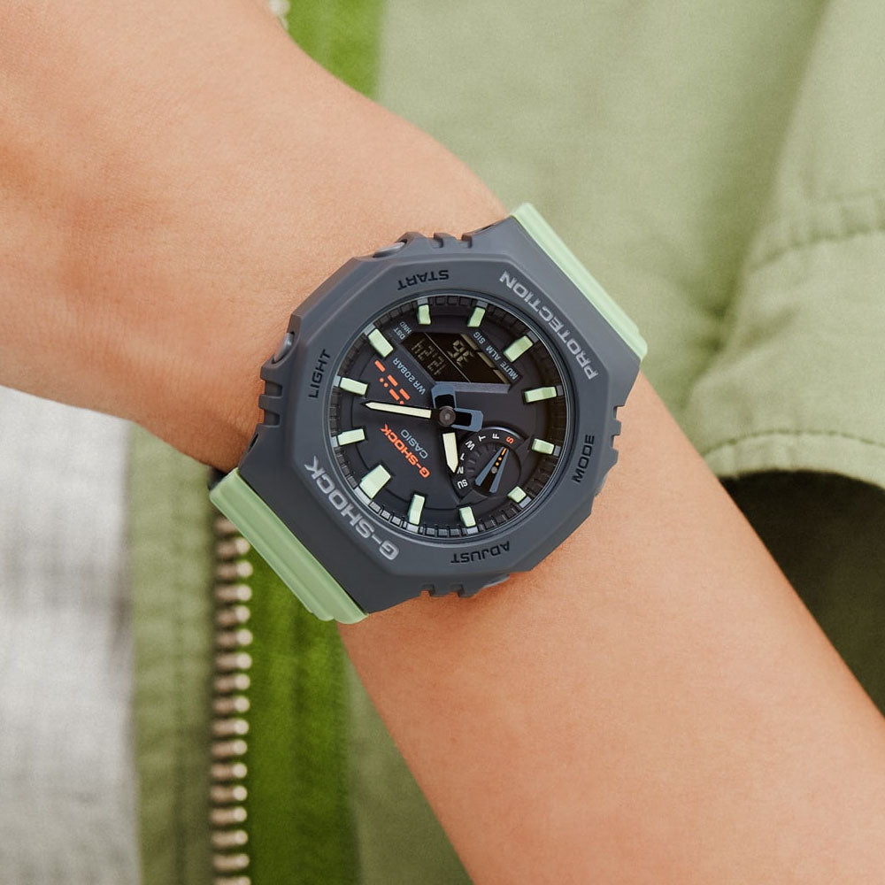 RELOJ G-SHOCK CARBÓN GRIS CON VERDE G-S-174