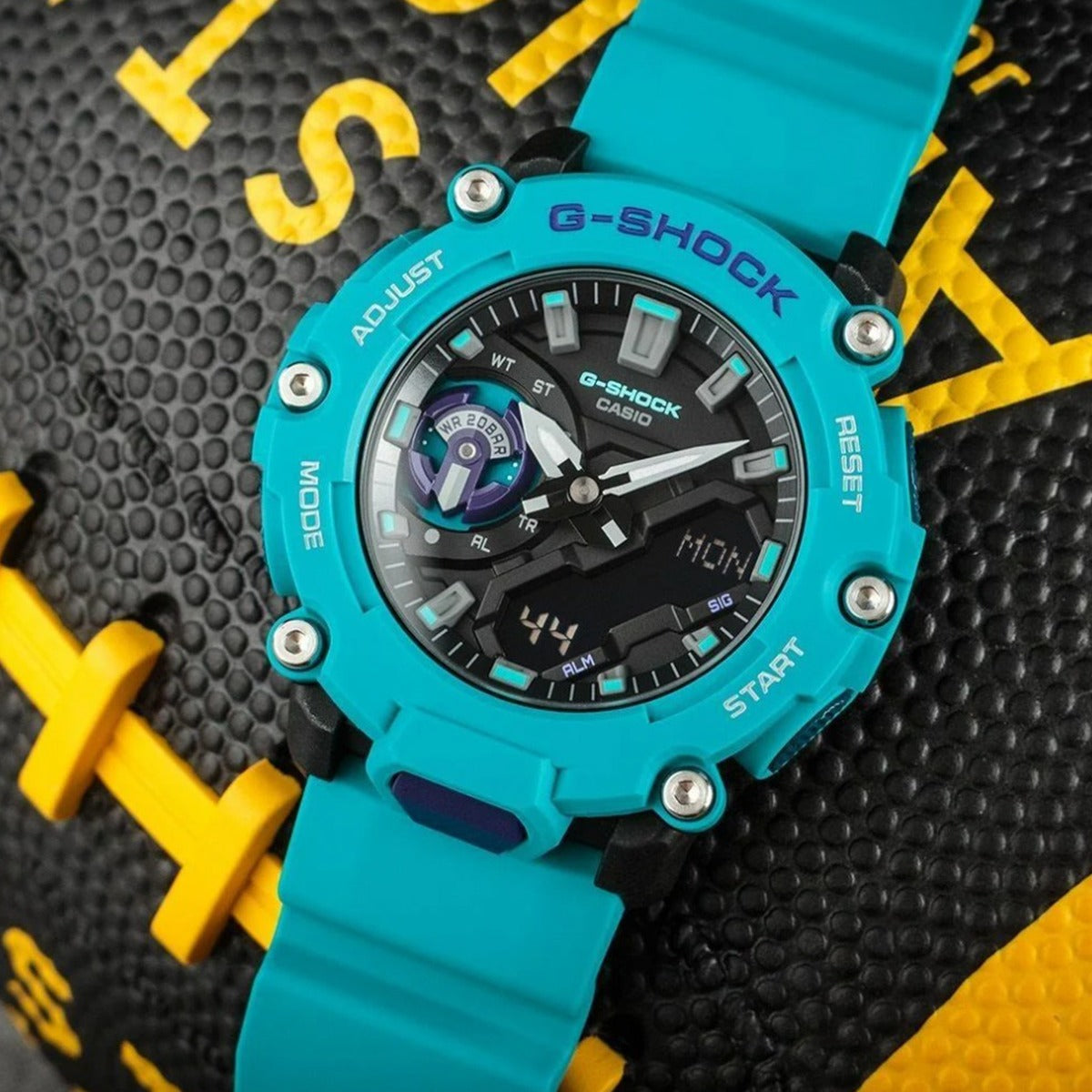 RELOJ G-SHOCK GA-2200-2A G-SK-136