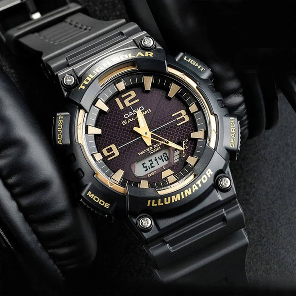 Vista lateral del Reloj Casio AQ-S810W-1A3V con correa de resina negra