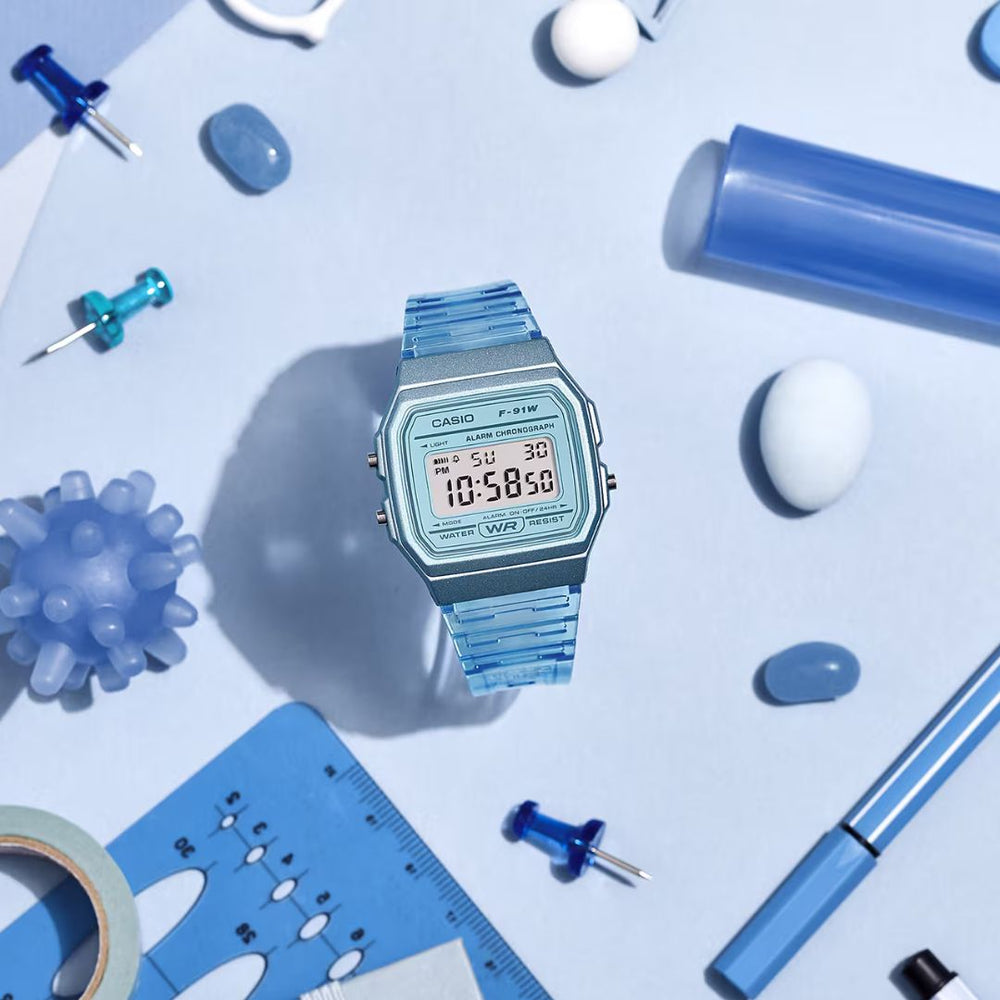 Reloj Casio F-91WS-2D transparente de color celeste