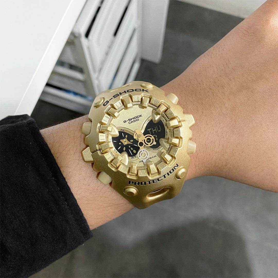 Casio GA-V01A-9A hombre reloj deportivo con resina dorado y diseño urbano.