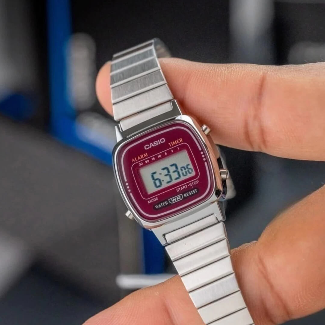Reloj Casio LA670WA-4D Mujer Digital Acero Plateado | CAS-M-153