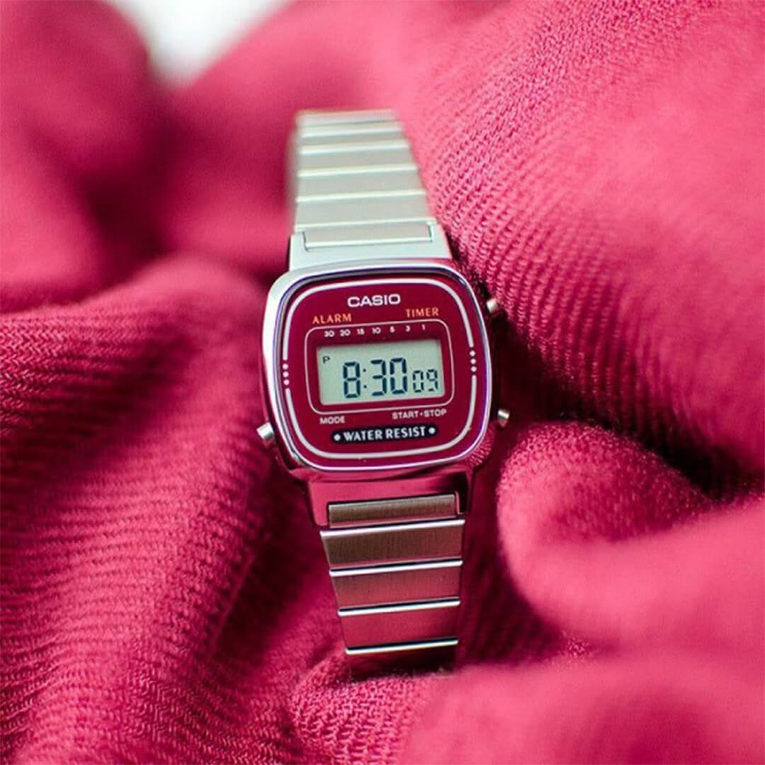 Reloj Casio LA670WA-4D Mujer Digital Acero Plateado | CAS-M-153