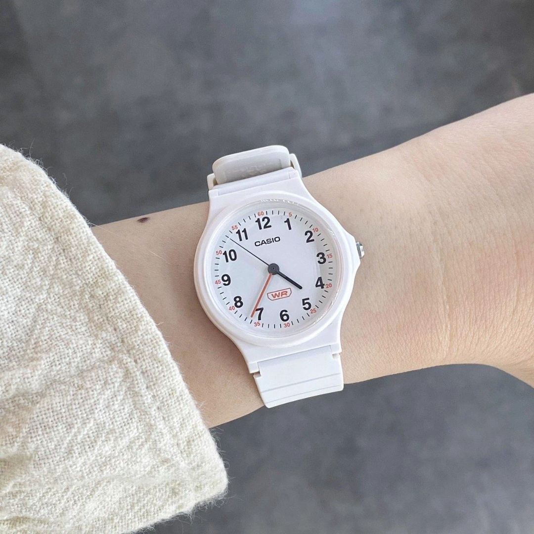 Reloj Casio LQ-24B-7B Mujer Resina Blanco | CAS-M-210