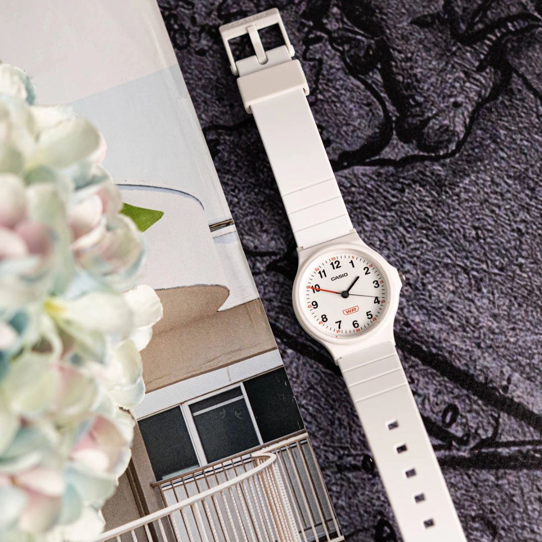 Reloj Casio LQ-24B-7B Mujer Resina Blanco | CAS-M-210
