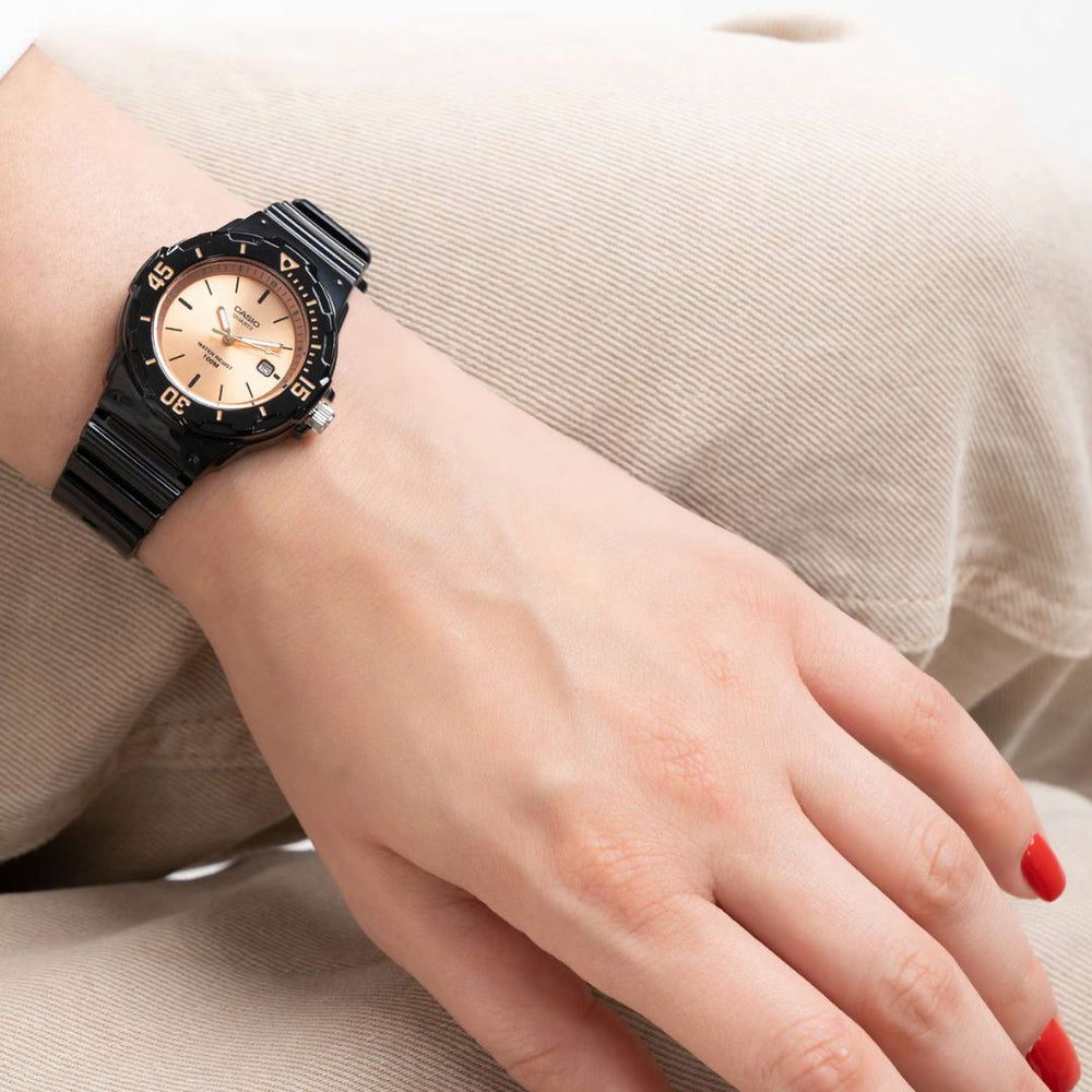 Reloj Casio LRW-200H-9E2VDF Mujer Resina Negro Oro Rosa| CAS-M-82
