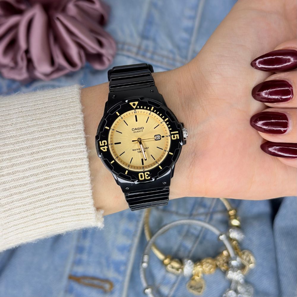 Reloj Casio LRW-200H-9EV Mujer Resina Negro | CAS-M-165