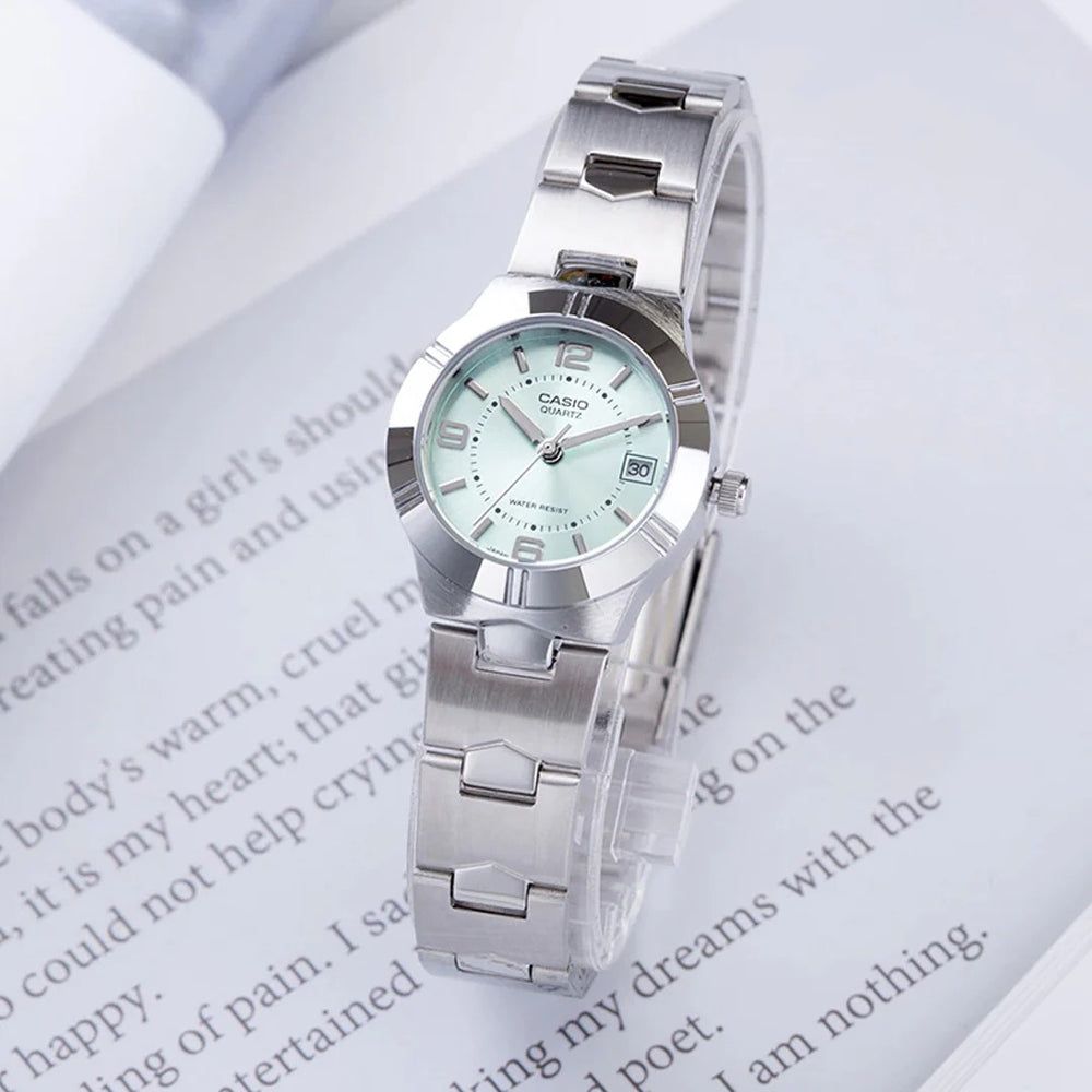 Casio LTP-1241D-2A reloj femenino de acero inoxidable con calendario integrado.