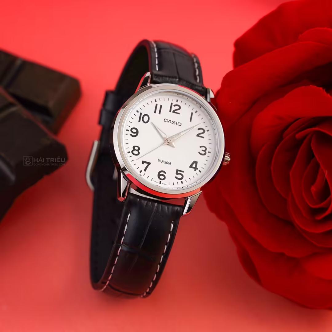 Reloj Casio LTP-1303L-7B Mujer Cuero | CAS-M-204