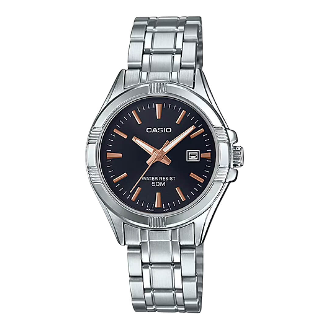 Reloj Casio LTP-1308D-1A2 mujer con brazalete de acero plateado y esfera negra.
